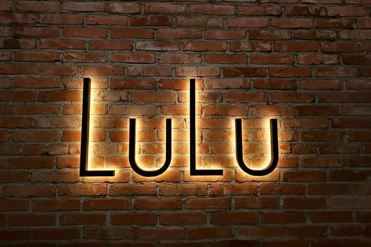 Backlit Letters Halo Effect