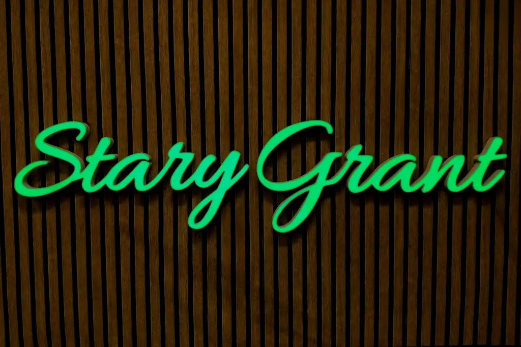 Stary Grant