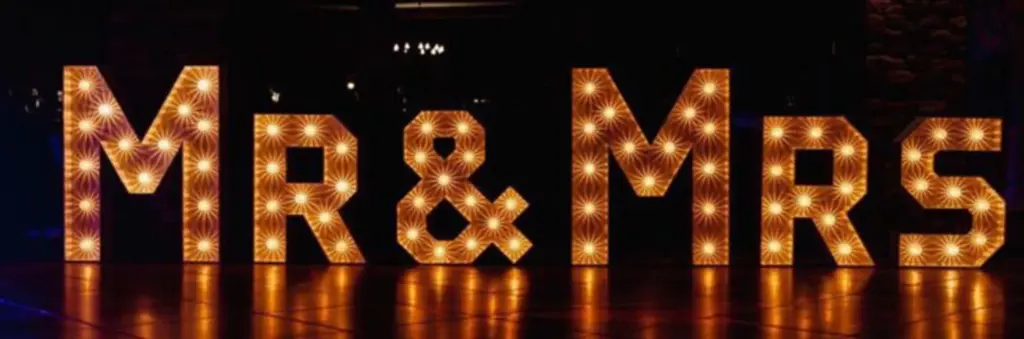 Mr & Mrs