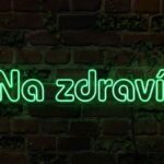 Na zdraví! LED neonový nápis - český přípitek jako světelná dekorace do baru | Omineo