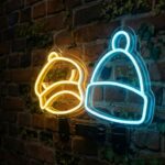 Čepice Pat a Mat LED neon - kultovní česká animace jako neonová dekorace | Omineo