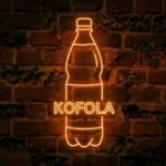 Láhev Kofoly LED neon - ikonický český nápoj jako neonová dekorace | Omineo