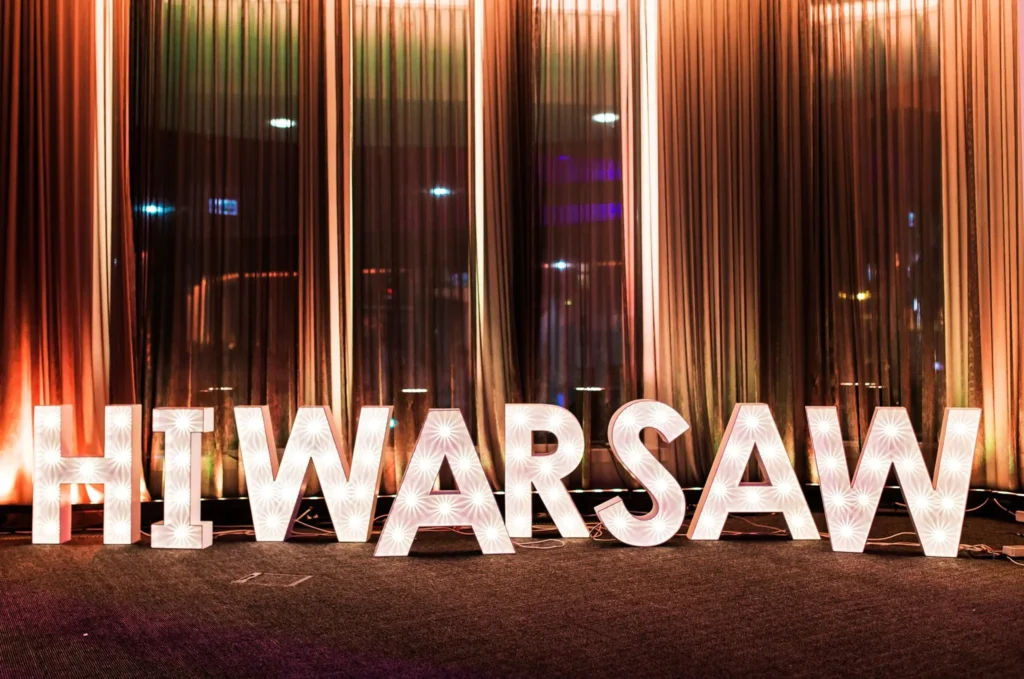 3D-Buchstaben – Hi Warsaw