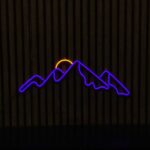 Kalnai ir saulė - Neon LED Classic